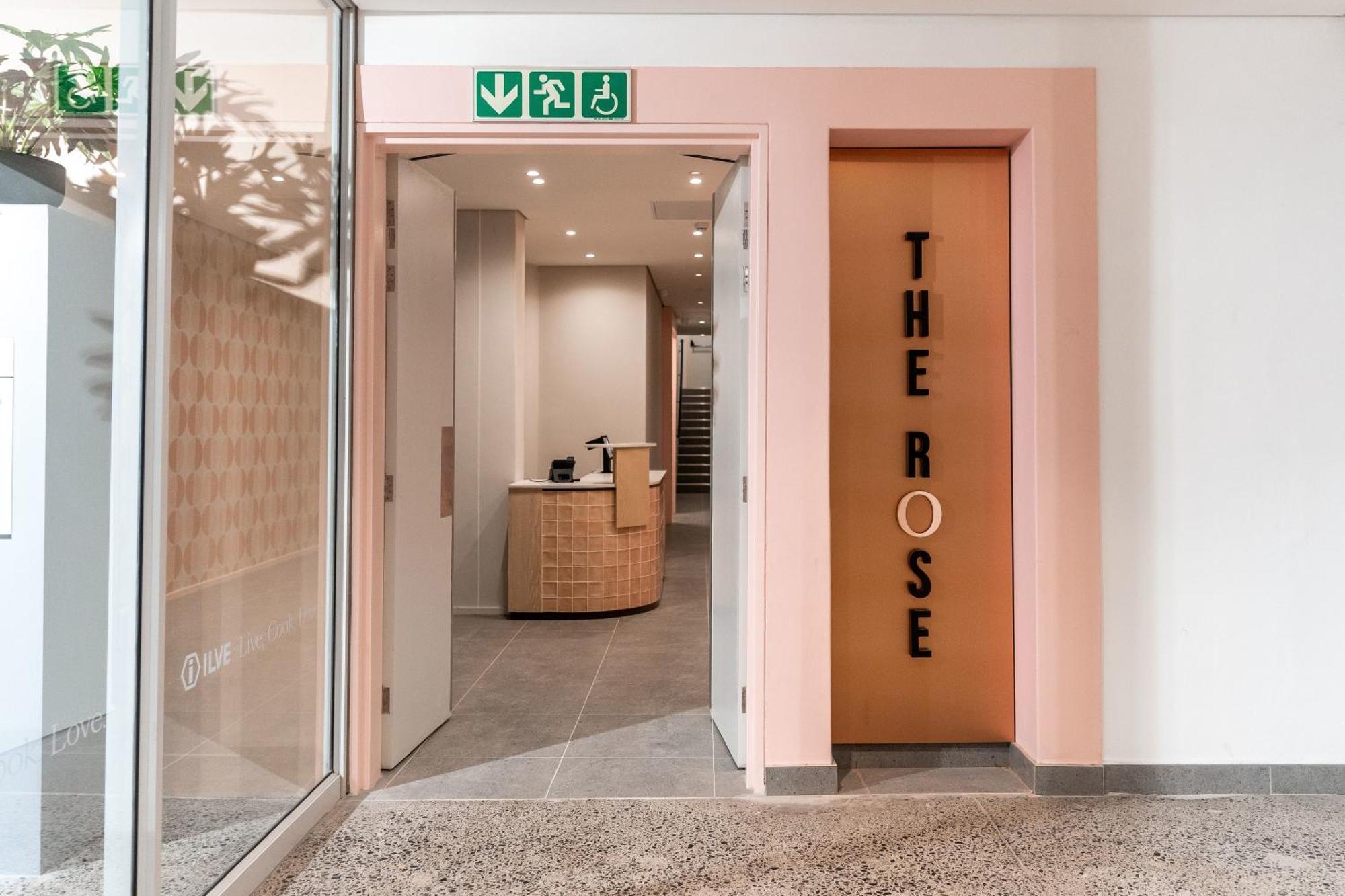 The Rose207: Modern Corner Studio With Views Cidade Do Cabo Exterior foto